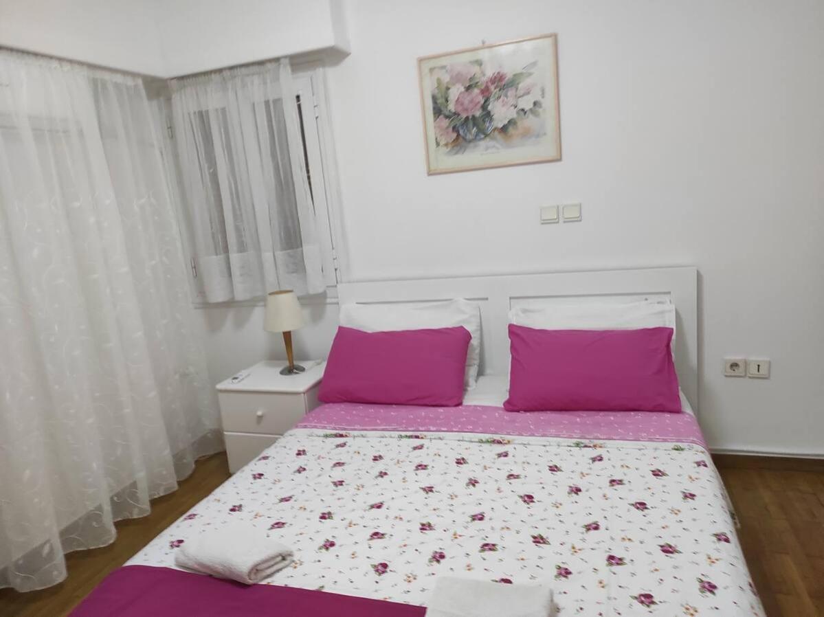 Flor De Mayo,Apt In Alimos Near The Sea เอเธนส์ ภายนอก รูปภาพ